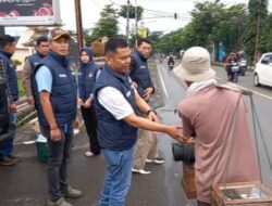Satnarkoba Polres Sumedang Berbagi Berkah 300 Takjil