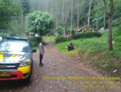 KAPOLSEK SUKASARI BESERTA ANGGOTA UNIT SAMAPTA MEMBERIKAN HIMBAUAN KAMTIBMAS SEBAGAI LANGKAH PREVENTIF DEMI TERCIPTANYA SITUASI KAMTIBMAS YANG KONDUSIF
