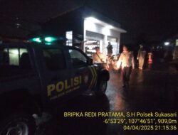 Kapolsek Sukasari beserta Anggota Polsek Sukasari Rutin Laksanakan Patroli KRYD Blue Light / Malam hari di Wilayah Kecamatan Sukasari Kabupaten Sumedang
