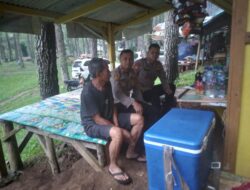 KAPOLSEK SUKASARI BESERTA ANGGOTA UNIT SAMAPTA MEMBERIKAN HIMBAUAN KAMTIBMAS SEBAGAI LANGKAH PREVENTIF DEMI TERCIPTANYA SITUASI KAMTIBMAS YANG KONDUSIF