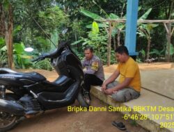 Bripka Dani Santika melaksanakan sambang/silatrahmi Kamtibmas dan dumas keliling dalam rangka BEYOND TRUST PRESISI di wilayah Kec. Tanjungmedar