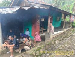 Aipda Tata Sasmita bersama Bripka Agus Sukmana Laksanakan Silaturahmi Kamtibmas dan Dumas Keliling dalam Rangka BEYOND TRUST PRESISI