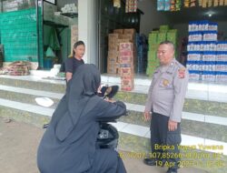 Bripka Yuyun Yuwana melaksanakan sambang/silatrahmi Kamtibmas dan dumas keliling dalam rangka BEYOND TRUST PRESISI