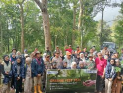 TNI dan Mahasiswa Kompak Naik Gunung, Tanam 1000 Pohon di Manglayang Timur