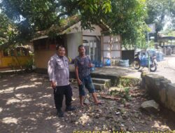 Silaturahmi Bhabinkamtibmas Desa Mekarwangi kepada warga binaan.