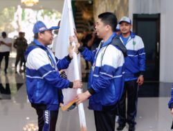 Bupati Andi Rudi Latif Lepas Kontingen Tanah Bumbu ke POPDA Kalsel 2025.