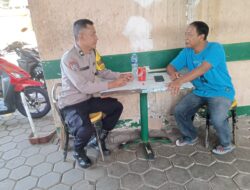 Anggota Bhabinkamtibmas Polsek Tanjungkerta Laksanakan Sambang dan Silaturahmi dengan Warga Desa Sukamantri