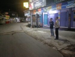 Anggota Polsek Tanjungkerta Laksanakan Patroli Malam untuk Keamanan Wilayah