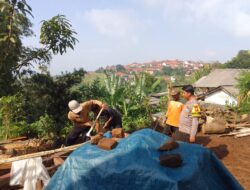 Bhabinkamtibmas Desa Genteng Melaksanakan Giat Sambang Dan Silaturahmi Kepada kepala warga binaan.