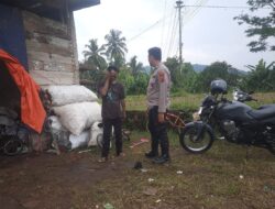 Anggota Bhabinkamtibmas Polsek Tanjungkerta Laksanakan Sambang dan Silaturahmi dengan Warga Desa Banyuasih