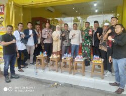 Aiptu Dody Ramayana Monitoring Grand Opening Toko Global Cake And Bakery Di Jl. 11 April Sumedang No.56
