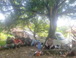 Panit Binmas Polsek Tomo Silaturahmi dengan Warga Desa Jembarwangi.