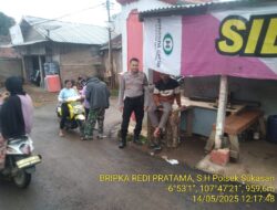 KAPOLSEK SUKASARI BESERTA ANGGOTA UNIT SAMAPTA MEMBERIKAN HIMBAUAN KAMTIBMAS SEBAGAI LANGKAH PREVENTIF DEMI TERCIPTANYA SITUASI KAMTIBMAS YANG KONDUSIF