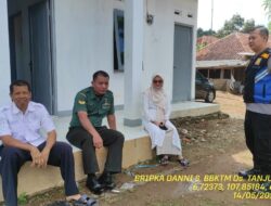 Untuk menjaga Sinergitas TNI/POLRI, Bhabinkamtibmas bersama Babinsa melaksnakan Anjangsana / Silaturahmi TNI/POLRI ke warga masyarakat
