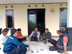 Anggota Polsek Tanjungkerta Laksanakan “Jumat Curhat” Bersama Warga di Desa Awilega
