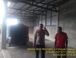 KAPOLSEK SUKASARI BESERTA ANGGOTA UNIT SAMAPTA MEMBERIKAN HIMBAUAN KAMTIBMAS SEBAGAI LANGKAH PREVENTIF DEMI TERCIPTANYA SITUASI KAMTIBMAS YANG KONDUSIF