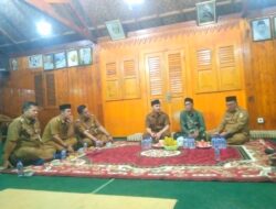 Bupati Bekasi Ade Kuswara Kunang Bersilaturahmi ke Kediaman Tokoh Agama KH. Nur Fadilah Yusuf (Ustadz Tile)