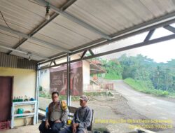 Bripka Agus Sukmana melaksanakan sambang/silatrahmi kamtibmas ke warga masyarakat