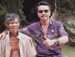 Sosok Kepala desa yang satu ini dalam ke sehariannya slalu berbaur dengan siapa saja