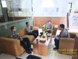 KAPOLSEK SUKASARI BESERTA ANGGOTA UNIT SAMAPTA MEMBERIKAN HIMBAUAN KAMTIBMAS SEBAGAI LANGKAH PREVENTIF DEMI TERCIPTANYA SITUASI KAMTIBMAS YANG KONDUSIF