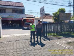 Dalam Rangka Long Week End dan Idul adha Unit Samapta Polsek Sumedang Utara Gelar Patroli Dialogis Siang Hari