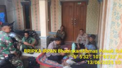 Polsek Sukasari melaksanakan kegiatan Jumat Curhat untuk menampung aspirasi warga dan meningkatkan kinerja Polri sebagai pelindung dan pengayom masyarakat