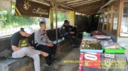 Bripka Dani Santika melaksanakan sambang/silatrahmi Kamtibmas dan dumas keliling dalam rangka BEYOND TRUST PRESISI di wilayah Kec. Tanjungmedar