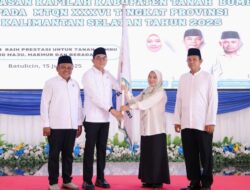 Bupati Tanbu Andi Rudi Latif Lepas Kafilah MTQ ke-36 tingkat Provinsi Kalsel.