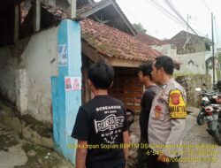 Polsek Sukasari Polres Sumedang Mensosialisasikan LAYANAN KEPOLISIAN 110 BEBAS PULSA