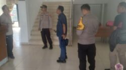 KAPOLSEK SUKASARI BESERTA ANGGOTA UNIT SAMAPTA MEMBERIKAN HIMBAUAN KAMTIBMAS SEBAGAI LANGKAH PREVENTIF DEMI TERCIPTANYA SITUASI KAMTIBMAS YANG KONDUSIF