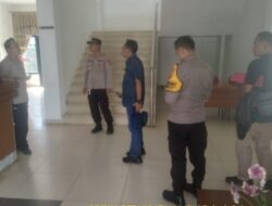 KAPOLSEK SUKASARI BESERTA ANGGOTA UNIT SAMAPTA MEMBERIKAN HIMBAUAN KAMTIBMAS SEBAGAI LANGKAH PREVENTIF DEMI TERCIPTANYA SITUASI KAMTIBMAS YANG KONDUSIF