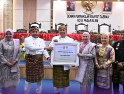 Rapat Paripurna Sidang Istimewa DPRD Kota Pagar Alam Dalam Rangka HUT Ke-24 Mendapatkan Oleh-oleh Dari Gubernur Sumsel