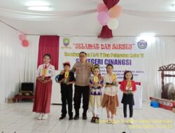 Bhabinkamtibmas Desa Sukamukti Hadiri dan Monitoring Kegiatan Kenaikan Kelas serta Pelepasan Siswa SDN Cinangsi