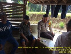 Briptu Diwan Ahmad melaksanakan sambang/silatrahmi Kamtibmas dan dumas keliling dalam rangka BEYOND TRUST PRESISI