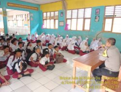 Monitoring Hari Pertama Masuk Sekolah di MTs Muhammadiyah Cikaramas oleh Bhabinkamtibmas