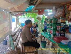 Aipda Agus Sukmana melaksanakan sambang/silatrahmi kamtibmas ke warga masyarakat 