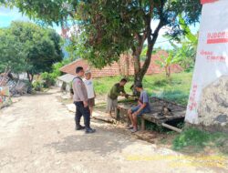 Aipda Agus Sukmana melaksanakan sambang/silatrahmi kamtibmas ke warga masyarakat 