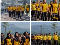 Kapolres Sumedang Pimpin Kegiatan Jalan Santai Bersama Personel Polres di Wilayah Pedesaan Sumedang