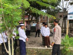 Melalui Kegiatan Jumat Curhat Polsek cimalaka menjalin hubungan yang lebih erat dengan masyarakat