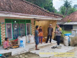 Aipda Agus Sukmana melaksanakan giat Sambang/ silaturahmi kamtibmas ke warga masyarakat.