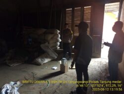 Bhabinkamtibmas Desa Tanjungwangi Monitoring Penyaluran Jagung ke Bulog untuk Dukung Ketahanan Pangan Nasional