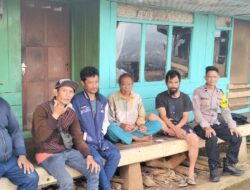 Bhabinkamtibmas Desa Genteng Melaksanakan Giat Sambang Dan Silaturahmi Kepada Warga masyarakat