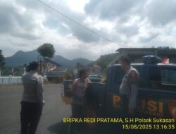 Kapolsek Sukasari Kanit Samapta Polsek Sukasari Memberikan himbauan Kamtibmas Sebagai langkah Preventif demi terciptanya situasi yang kondusif