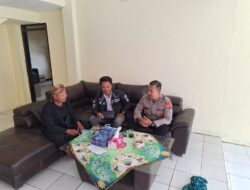 Aipda Dani Santika sambangi aparatur desa serta dumas keliling dalam rangka BEYOND TRUST PRESISI di wilayah Kec. Tanjungmedar