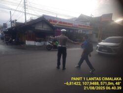 Wujud Pelayanan Prima kepada Masyarakat,Polsek Cimalaka rutin melakukan Pengaturan Arus Lalu lintas