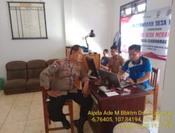 Bhabinkamtibmas Desa Cikaramas Tanjungmedar Polres Sumedang melaksanakan sambang/silatrahmi kamtibmas ke aparatur Desa Cikaramas