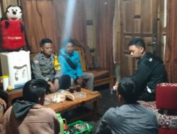 Bhabinkamtibmas Desa Genteng Melaksanakan Giat Sambang Dan Silaturahmi Kepada Warga masyarakat
