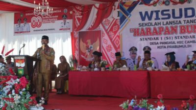 Semangat Lansia Pangkul Menginspirasi, Wisuda Harapan Bunda Banjir Apresiasi