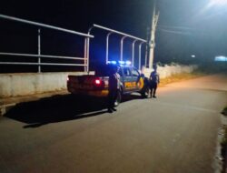 Anggota Polsek Sukasari Laksanakan Patroli KRYD Blue Light / Malam hari di Wilayah Kecamatan Sukasari Kabupaten Sumedang