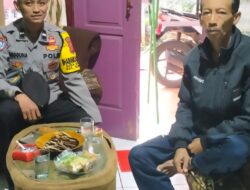 Bhabinkamtibmas Desa Genteng Melaksanakan Giat Sambang Dan Silaturahmi Kepada Warga masyarakat